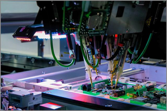(Automatyzacja urządzeń maszynowych do testowania jakości płytek drukowanych -TEST ITC w fabryce)